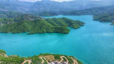 From Tirana: Bovilla Lake & Gamti Mountain Viewpoint Hike - Getting out of Tirana: air-conditioned comfort, bumpy rural roads
