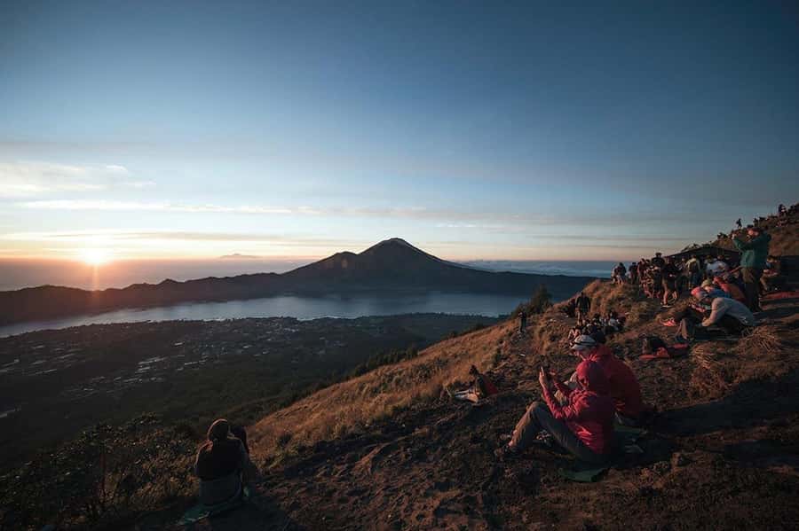 From Ubud: Mount Batur Hiking - Summit sunrise: Lake Batur, three volcanoes, and the breakfast moment