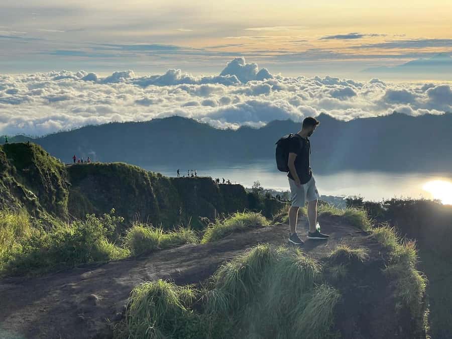 From Ubud: Mount Batur Hiking With Hotspring - The 2 a.m. pickup: why timing is everything on Mount Batur