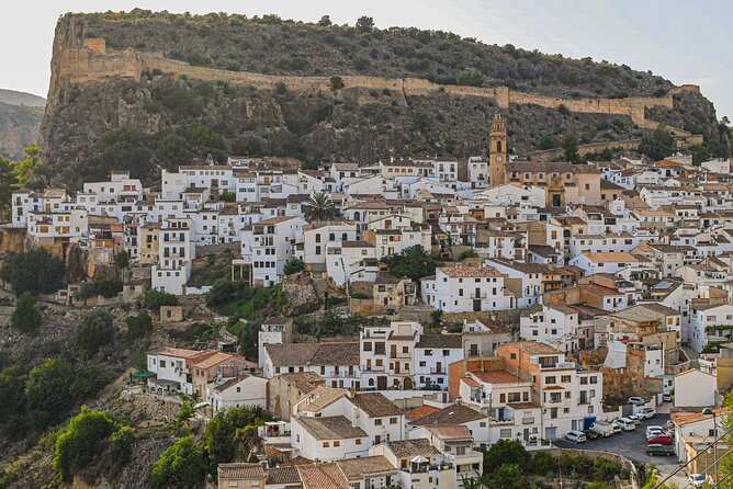 From Valencia: Hiking and Hanging Bridge Adventure in Chulilla - Ruta de los Calderones: the in-between section with real payoff