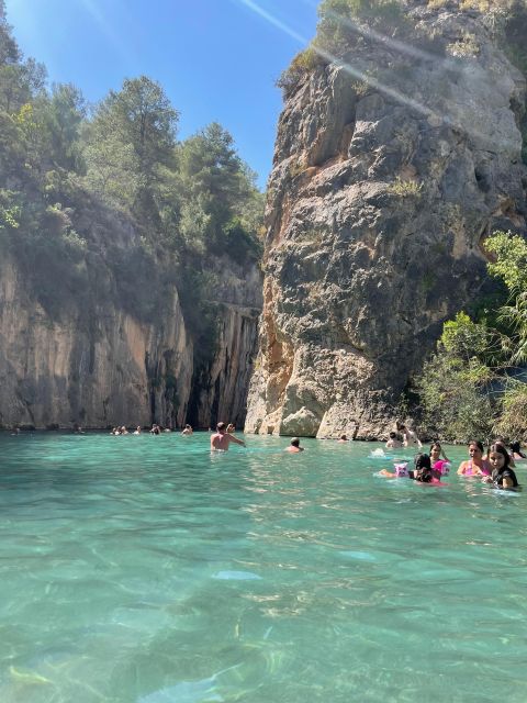 From Valencia: Montanejos Tour with Guided Hike - What to Pack for a Smooth Springs-and-Hike Day