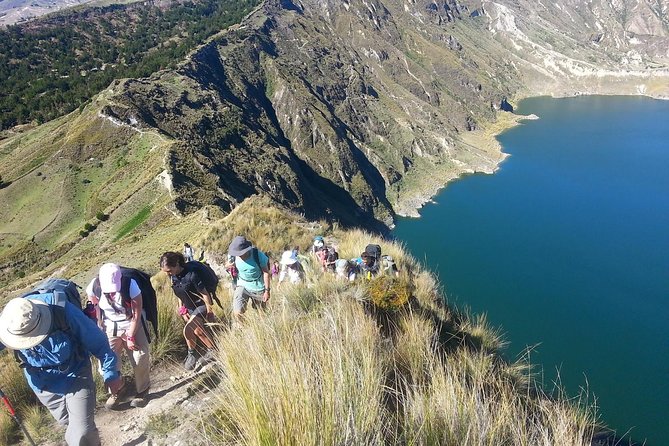 Full-Day Quilotoa Lake Hiking Tour from Quito - The long drive: how to plan for 8 hours well