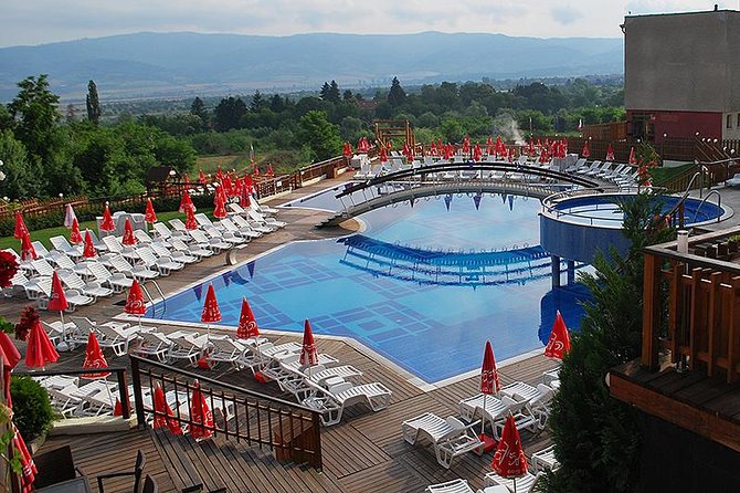 Full-day Rila Mountains, Seven Lakes Hike, and Hot Springs Tour from Sofia - When wind and rain show up: how to protect your day and your energy