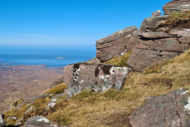 Full-Day Walking and Hiking Adventure in Quinag Mountain Range - Climbing and Descending: How to Pace a Day Like This