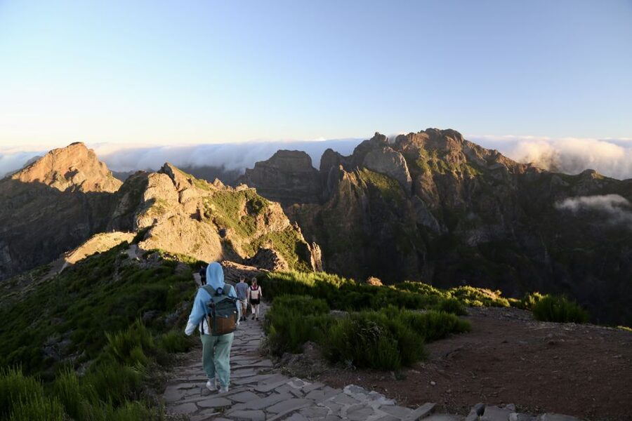 Funchal: Pico do Arieiro & Pico Ruivo Hiking Transfer - Who should book this Pico Ruivo hike, and who should skip it
