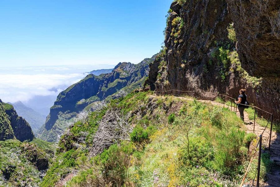Funchal: PR1.2 Pico Ruivo & Achada Teixeira Hiking Transfer - The short version: great value, with one key cost add-on