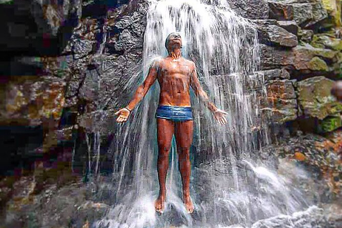 Garganta do Céu and Waterfall hike in Pedra da Gávea - Getting to the meeting point near Barra (and why timing matters)