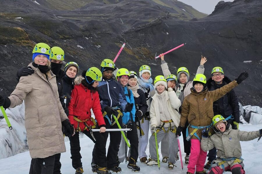 Glacier Hike Experience on Sólheimajökull - Meet on location - The guide matters: Why the narration makes the ice click