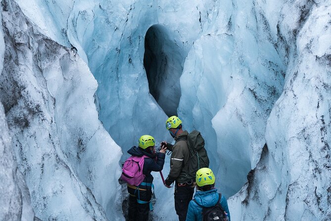 Glacier Hike Experience on Sólheimajökull - Meet on location - What gear you really need (and what you can leave at home)