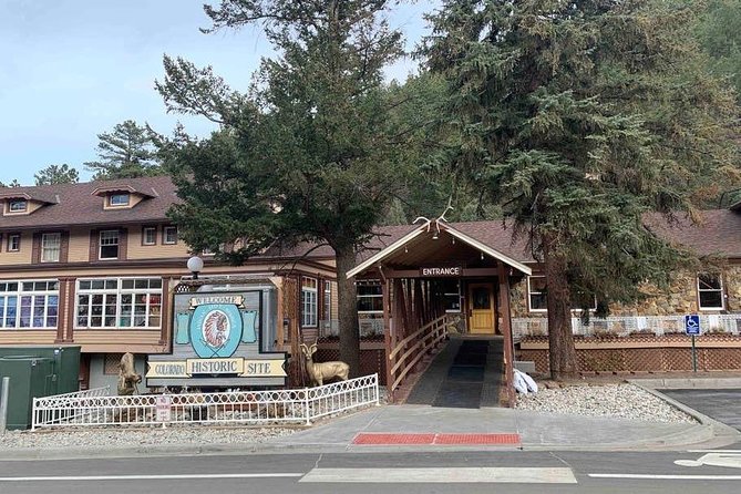 Glacier Hiking & Geothermal Cave Pools Tour - Stop 3: Idaho Springs and Beau Jo’s Colorado Pizza Reset