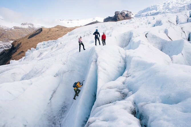 Glacier Xtreme: Vatnajökull Ice Climbing + Hike from Skaftafell - The hike on the glacier approach: about 8 km and 350–400 m