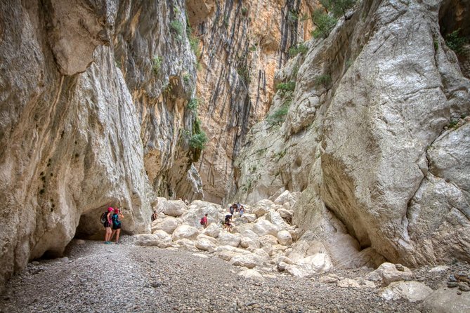 Gorropu canyon guided hike - The turnaround, then lunch with cool water nearby