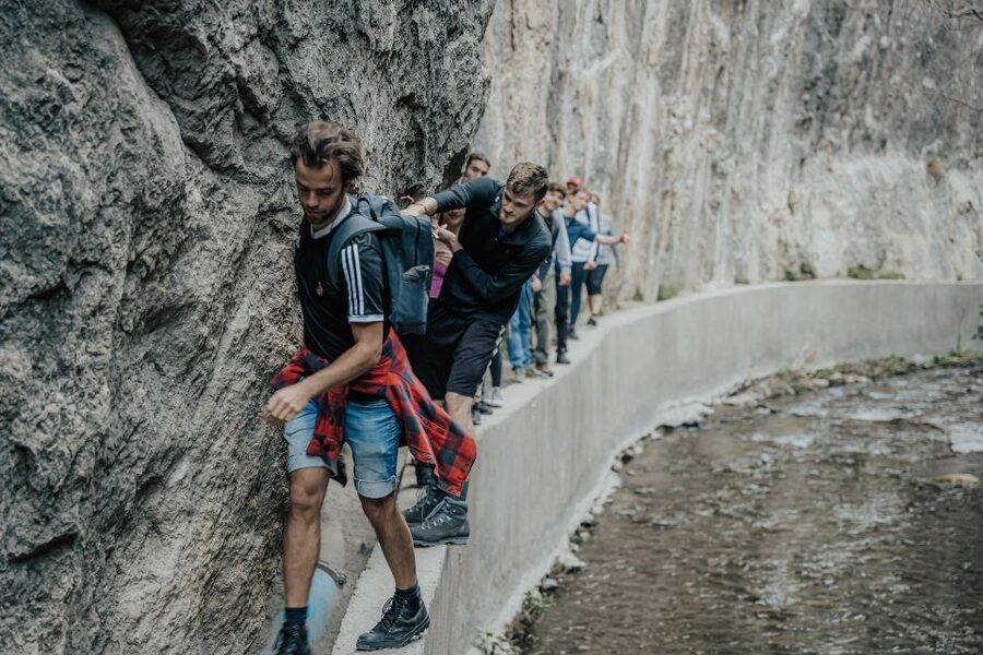 Granada: Los Cahorros Guided Afternoon Hiking Tour - What to bring (so you can enjoy the waterfall part)