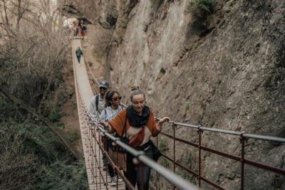 Granada: Los Cahorros Guided Afternoon Hiking Tour - Getting to the trail: the public transport piece matters