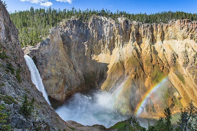 Grand Canyon of the Yellowstone Day Hike - Grand Canyon of the Yellowstone: the hike that mixes big views and calm pace