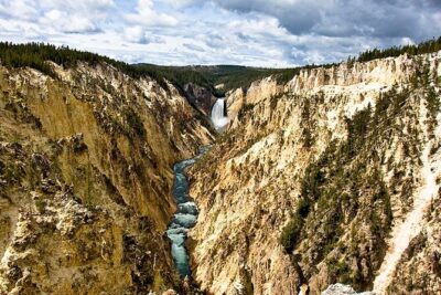 Grand Canyon of the Yellowstone Day Hike - Meeting at Canyon Visitor Education Center: early starts and simple logistics