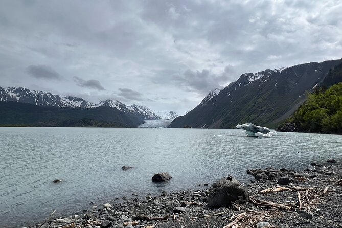 Grewingk Glacier Hike in Kachemak Bay - Grewingk Glacier in Kachemak Bay: what makes this day outing special