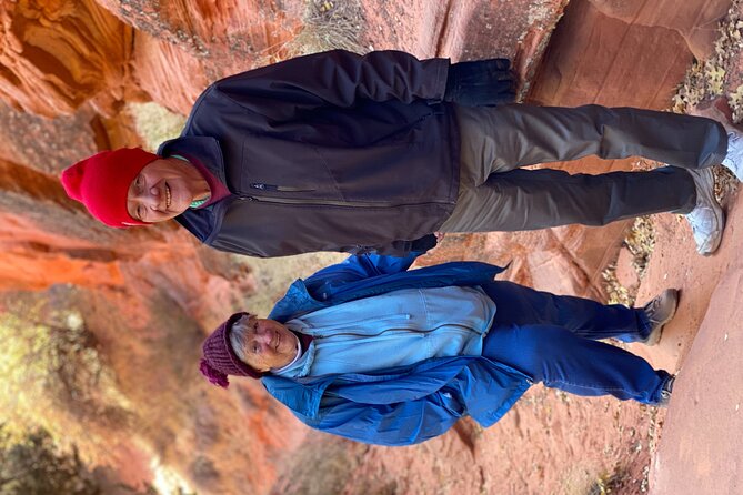 Guided Hike through Peek-a-Boo Slot Canyon (Small Group) - Bottled Water and Shade: Small Comforts, Big Impact