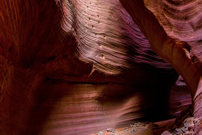 Guided Hike through Peekaboo + Great Chamber Combo (Small Group) - Guides, pacing, and why the small group really matters