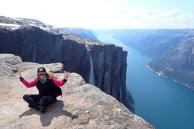 Guided hike to Kjerag and Kjeragbolten - The Hike Reality Check: Steep Rock, Chains, and Wet Conditions