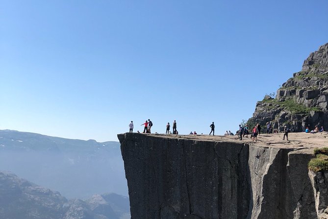Guided hike to Pulpit Rock Preikestolen - Preikestolen in the Morning: Why this timing really matters