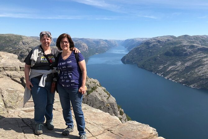 Guided hike to Pulpit Rock Preikestolen - Guides on this hike: The difference between careful and rushed