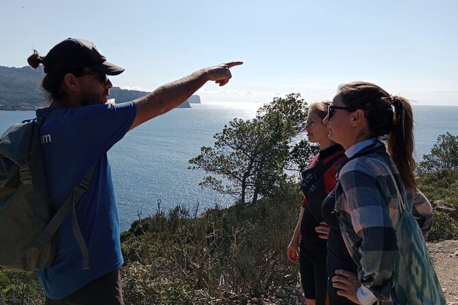 Guided Kayak & Hike from Sant Elm to Sa Dragonera - Hiking to Far de Tramuntana lighthouse: short and scenic