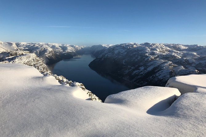 Guided winter hike to Pulpit Rock Preikestolen - Winter Preikestolen Feels Real, Not Tourist-Stagey