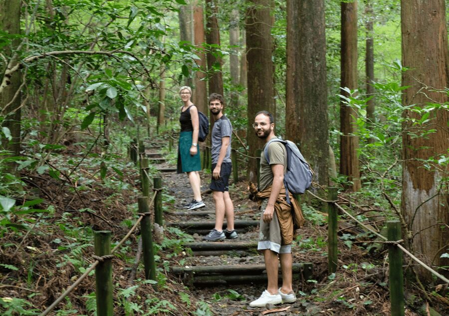 Hakone Hachiri: Old Tokaido Highway Hiking Tour - Starting at Hakone-Yumoto: get your bearings fast