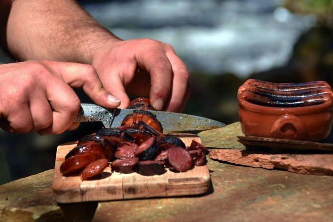Half-day Hike & Picnic with Dog Love in Porto's Mountains - Picnic Lunch Included: Why the Food Is a Main Event