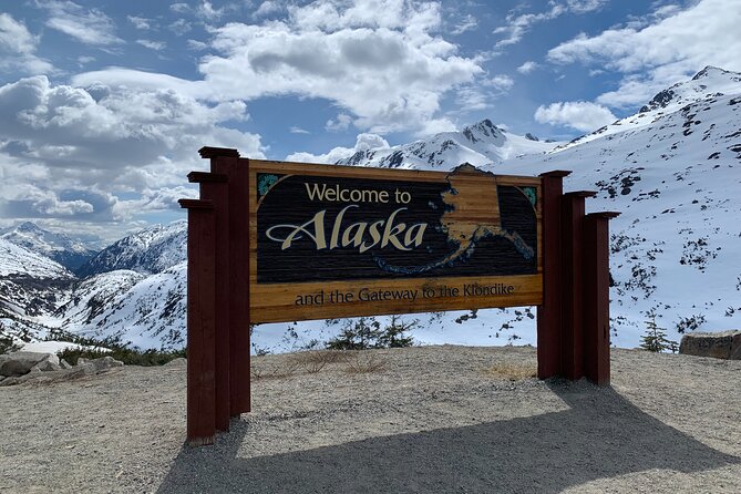 Half Day Yukon Suspension Bridge & Summit Tour - Guide style and group size: why the narration matters more than you’d expect