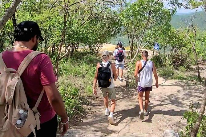 Hierve el Agua Half-Day Guided Hike Adventure ALL FEES INCLUDED - Lunch time without lunch included: eat Oaxacan favorites on your own