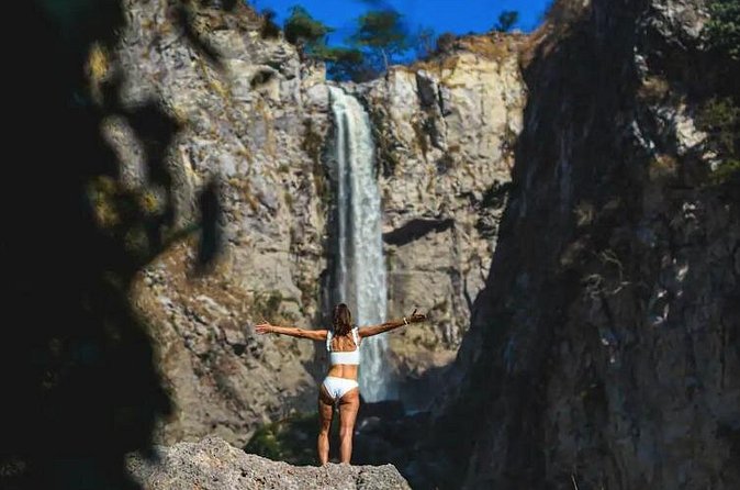 Hike and Swim in fresh springs and waterfalls in Guadalajara - Daniel and the small-group vibe: what the guide really changes