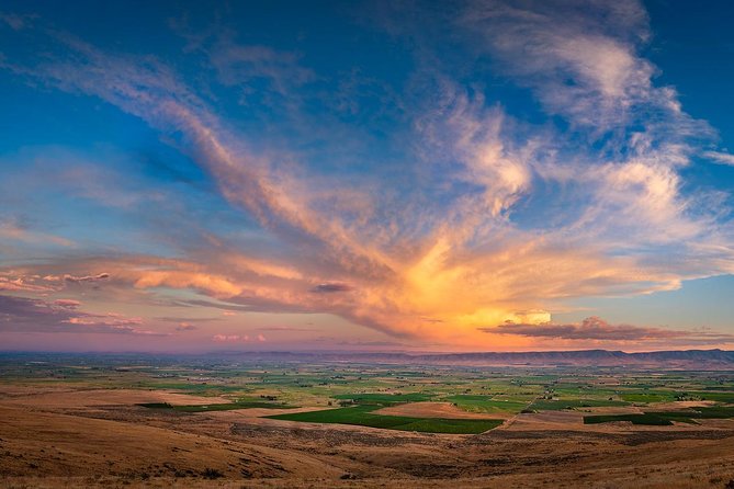 Hike Mt. Rainier & Taste Yakima Valley Wine: All-Inclusive Day Tour from Seattle - Who should book this, and who should skip it