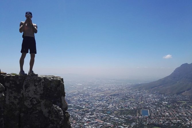 Hike Table Mountain or Lions Head in Cape Town Like a Local - Getting started at Signal Hill parking and keeping the logistics painless
