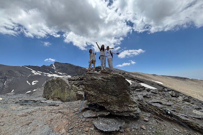 Hiking experience in the High Sierra Nevada National Park - Safety, pacing, and the small-group vibe that keeps it fun