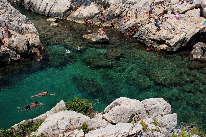 Hiking in the Calanques National park from Marseille - Guide impact: why names like Alex, Adrien, Jade, and David matter