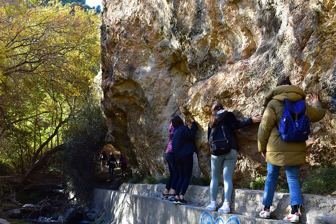 Hiking in the Canyon of the Monachil Cubs in Granada - Guide quality and small-group attention you can feel