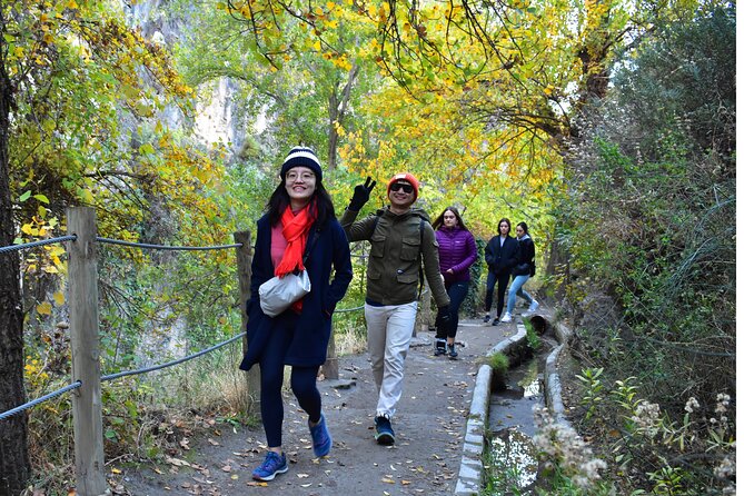 Hiking in the Canyon of the Monachil Cubs in Granada - Getting to the meeting point and starting on time