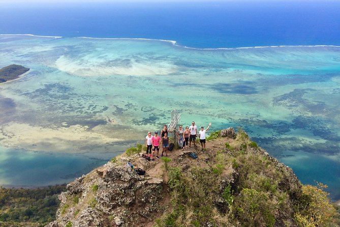 Hiking Le Morne Brabant - The climb itself: steep walking turns into real scrambling