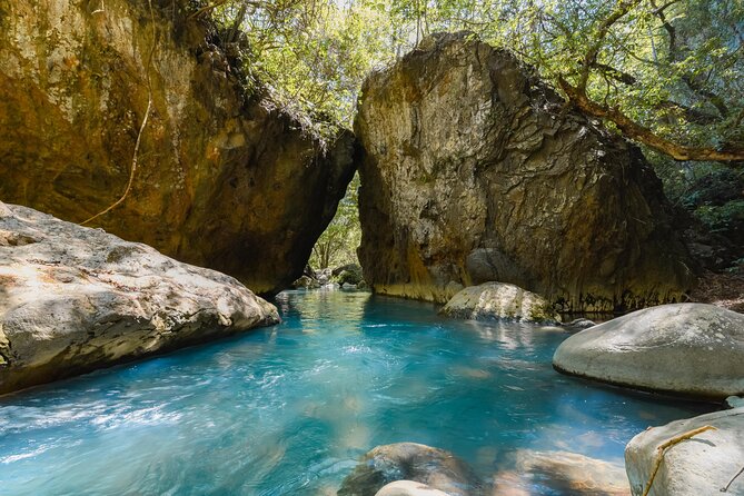 Hiking Tour of La Leona Waterfall with Lunch - Should You Book La Leona Waterfall Hiking with Lunch?