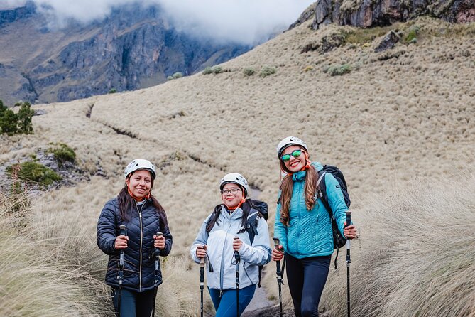 Hiking Tour on the Iztaccíhuatl Volcano from Puebla - Volcano-hike basics: what you’re really signing up for