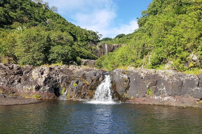 Hiking Trip Full-Day: The Magnificent 7 Waterfalls Sept Cascades including Lunch - Snorkeling at One Waterfall: The Included Bonus