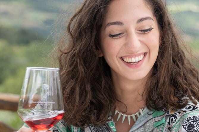Hiking Tuscany & Chianti Wine - 3 Organic Wineries with lunch - Organic wineries in Chianti: tastings that feel personal, not factory-style