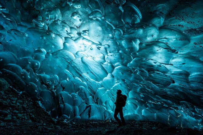 Jökulsárlón: Blue Ice Cave and a Long Glacier Hike - Gear and safety: what’s included, and what it means for you