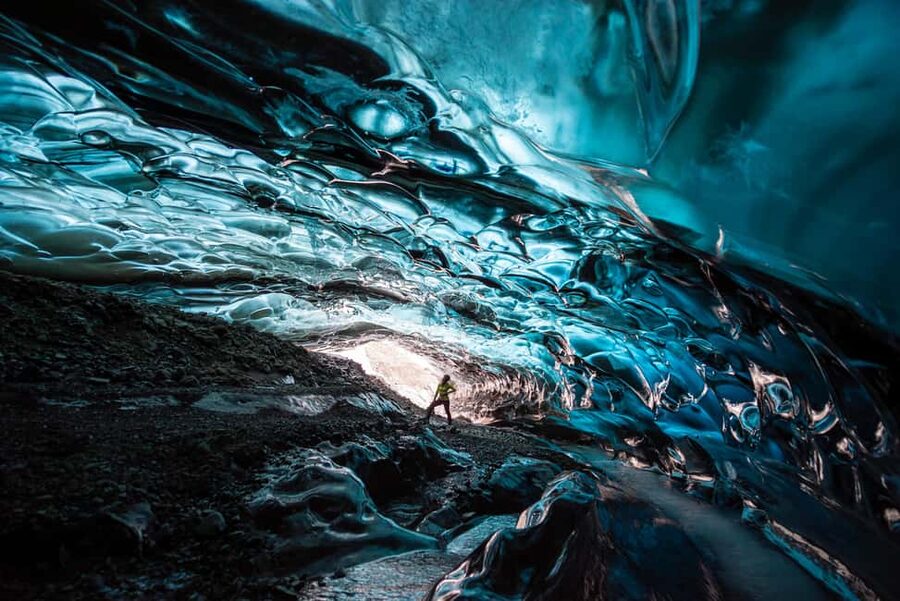 Jökulsárlón: Glacier Hike to a Remote Ice Cave - How the Jökulsárlón Remote Ice Cave Hike Really Plays Out