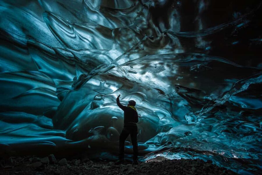 Jökulsárlón: Glacier Hike to a Remote Ice Cave - What to Bring (And the One Mistake to Avoid)
