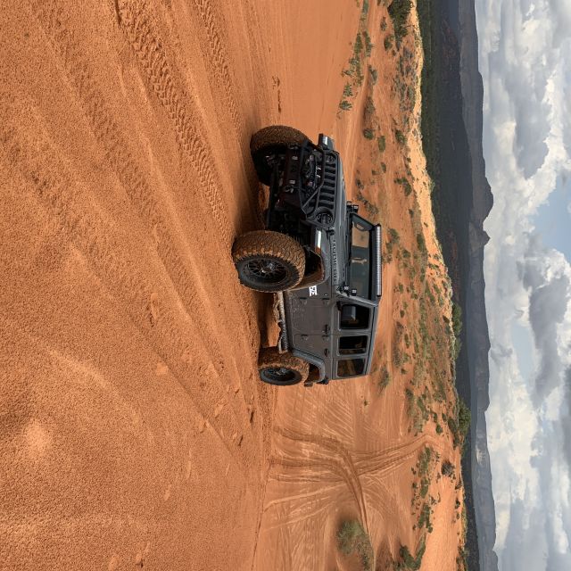 Kanab: Red Canyon Off-Road Jeep and Hiking Tour - Hitting the slot: how the guided hike works in real life