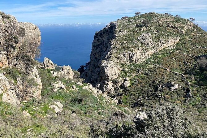 Karpathos Lastos mountain Hike with guide - Key things you’ll notice on the Lastos hike