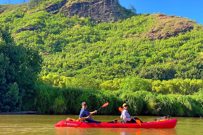 Kauai Adventure: Kayak & Hike to Secret Falls with Expert Guide - Guide style on Duke’s Kayak Adventures: safety, humor, and local stories